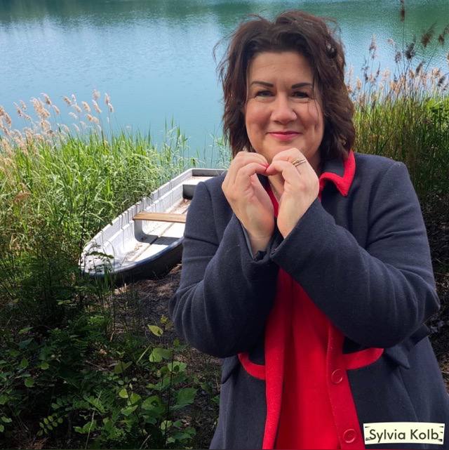 Lavylites Leader Sylvia Kolb